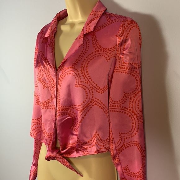 Bailey 44 size small satin button down shirt cropped front tie hearts pink red - Picture 2 of 14